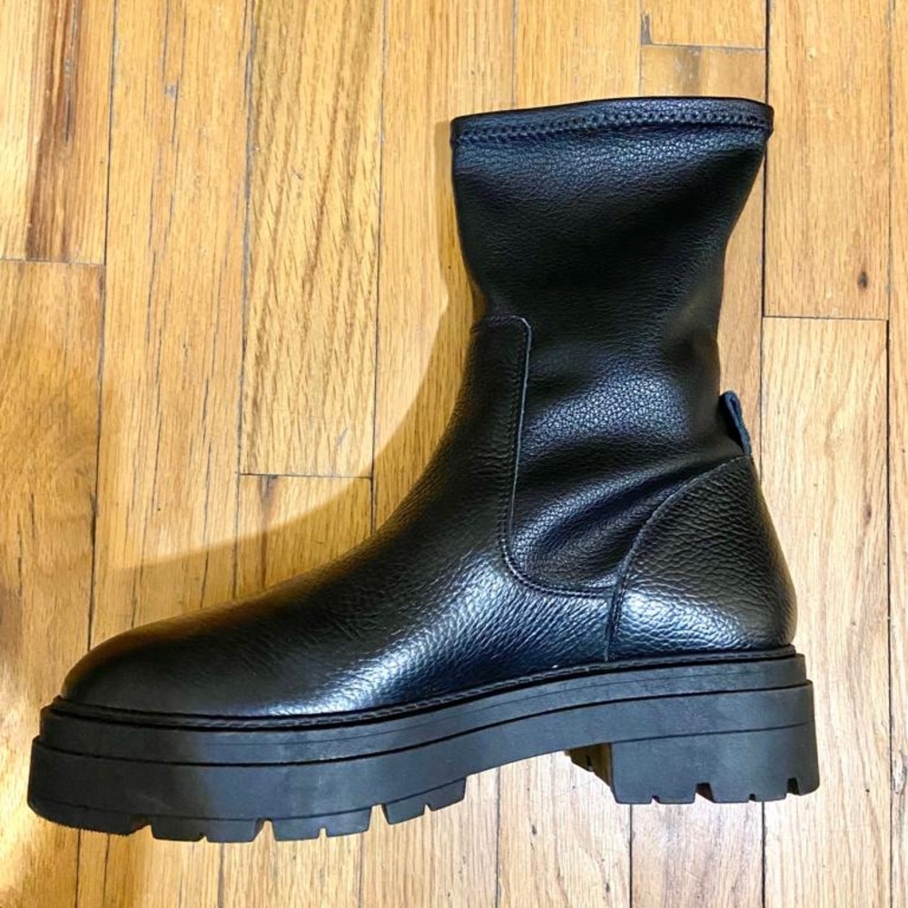 lintervalle
Sassari Black Stretch
Size 40